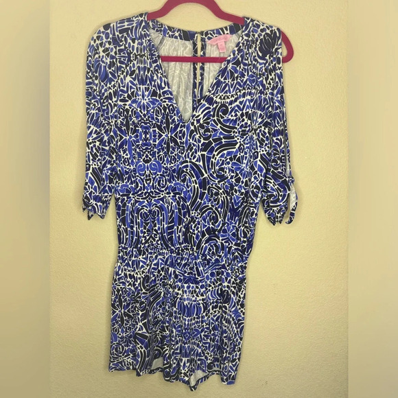 Lilly Pulitzer Bryce Romper in Bright Navy Taverna Tile - Picture 3 of 10